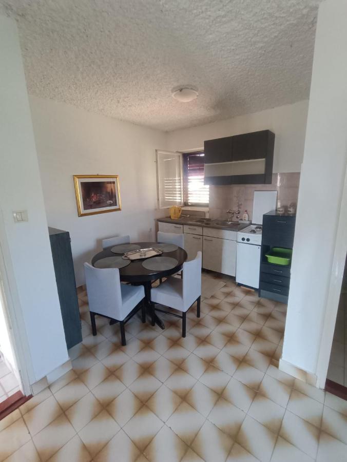 Tribunj Apartmani Екстер'єр фото