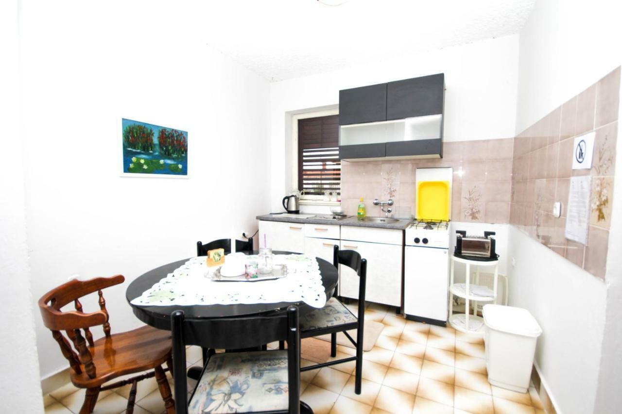 Tribunj Apartmani Екстер'єр фото
